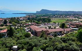 Ahg Donna Silvia Wellness Hotel